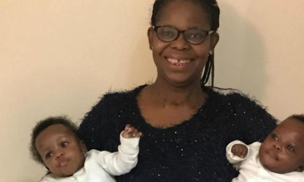 Βρετανία: Γυναίκα γέννησε δίδυμα ενώ ήταν σε κώμα λόγω του κορονοϊού